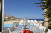 #05155, Elegant  Crete villa in seafront location.