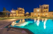 #05157, 2 stone villas with pool in Crete.
